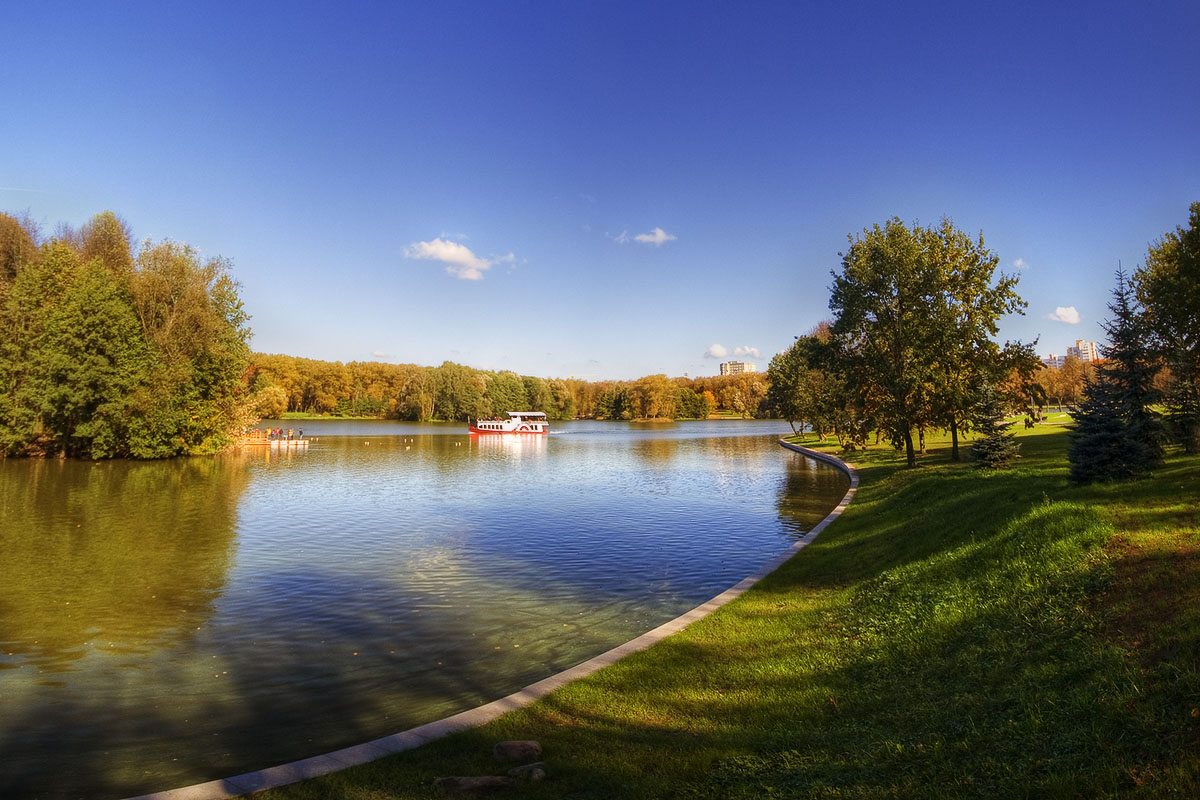 Минск природа. Парк Победы Минск. Минск парк Виктория. Лесопарк Минск. Минск парк Победы фото.