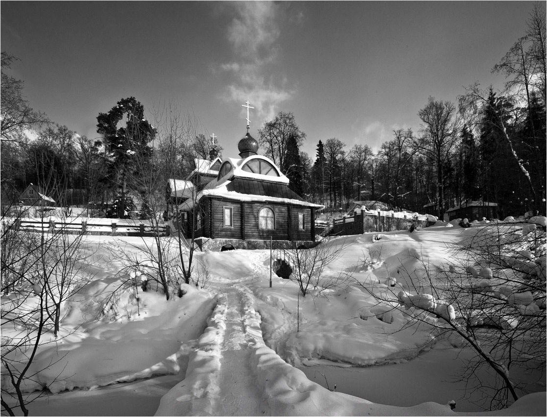 Скит саввино-сторожевского монастыря. Купальня монастырь. Скит преподобного саввы звенигород. Саввино-сторожевский монастырь источник. Звенигород купель в саввино-сторожевском монастыре.