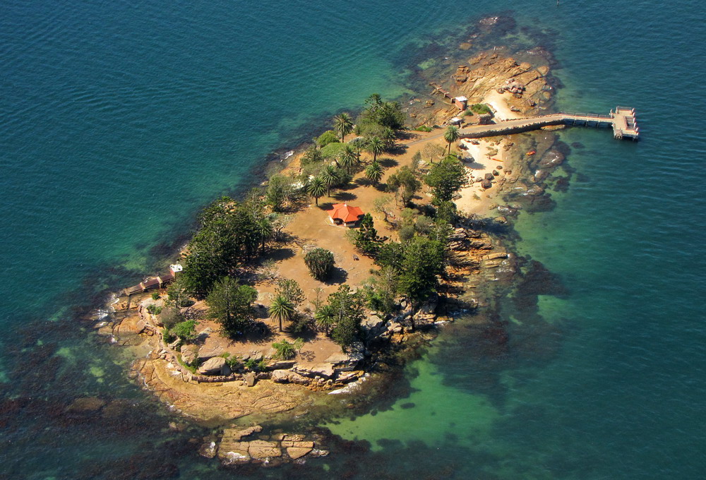 Остров найдется. Акулий остров Австралия. Сидней Shark Island. Австралия Сидней остров. Остров акулы Сидней.