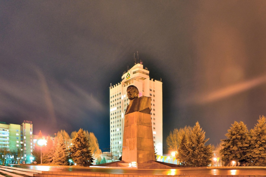 Солигорск без. Солигорск Белоруссия. Солигорск города Беларуси. Солигорск памятник Ленину. Минск город Солигорск.