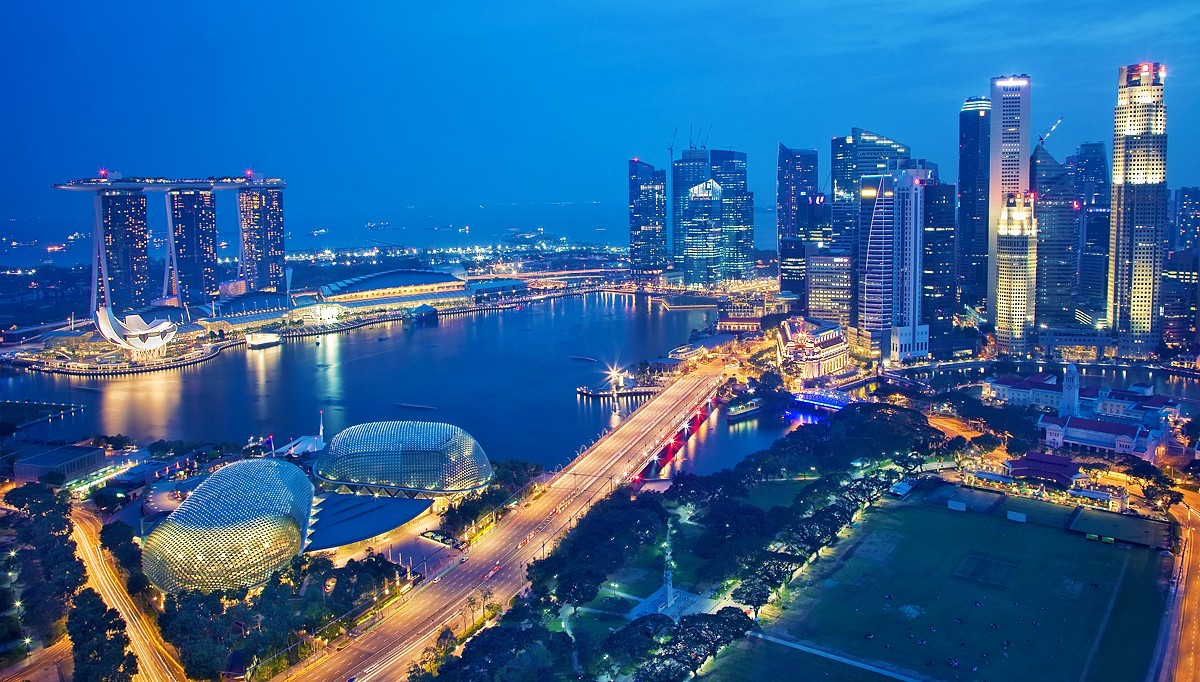 Как выделить грамматическую основу. Сны синего города. Снятся людям иногда голубые города. Снятся людям иногда голубые города. Хиль голубые города.