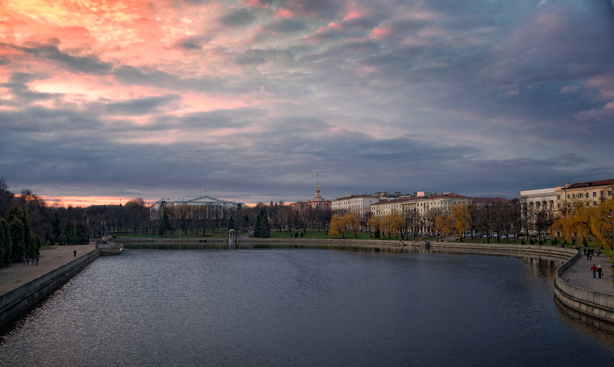 Минск вечерний / фото