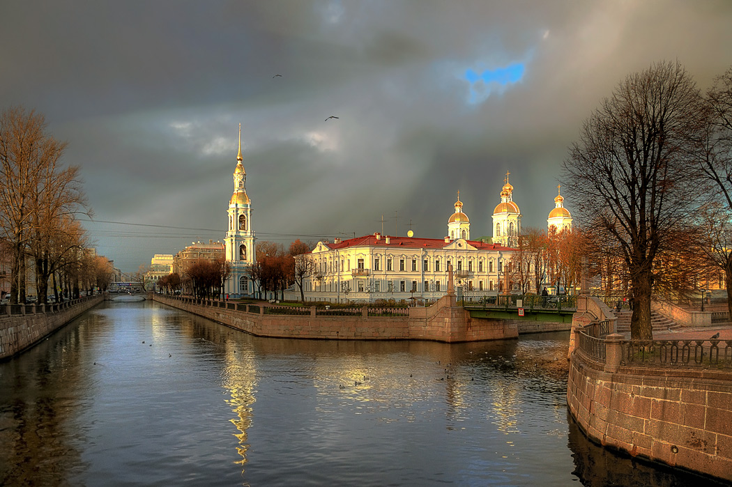 Петербургский ноябрь. Осень Санкт-Петербург Коломна. Красивые пейзажи Санкт-Петербурга. Природа и облик Санкт-Петербурга. Осенний пейзаж Санкт Петербург.