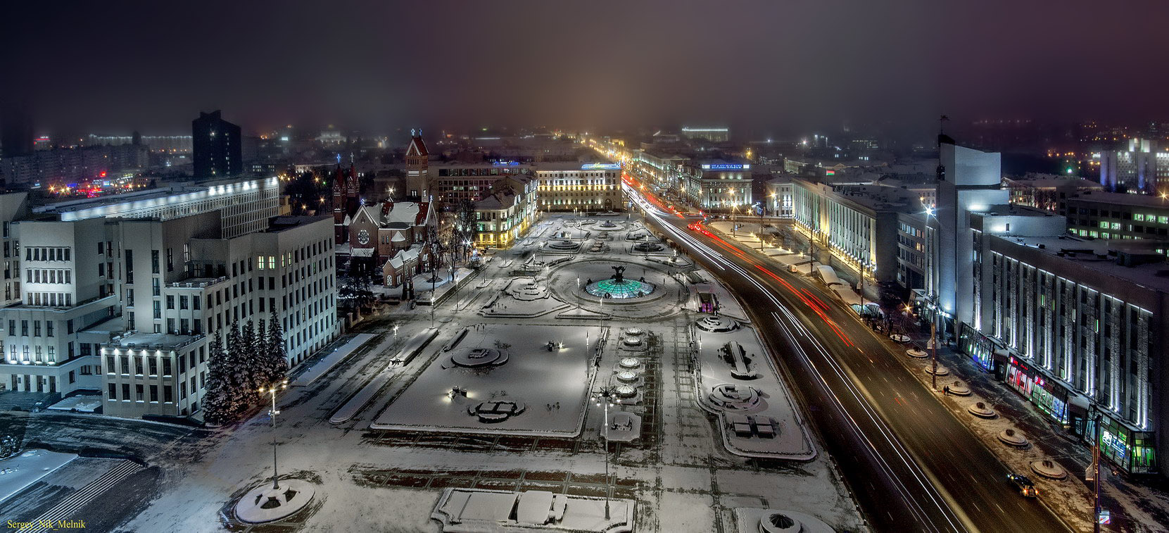 Минск площадь независимости вечером