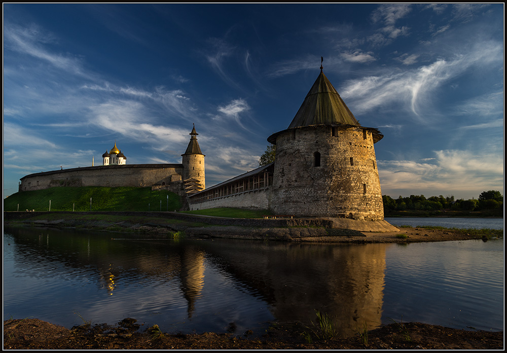 Время в пскове. Каменный Кремль в Пскове. Псковская крепость (Псковский Кремль).