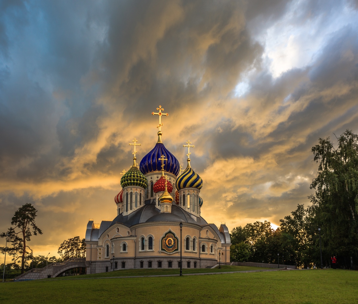 Картинка с храмом