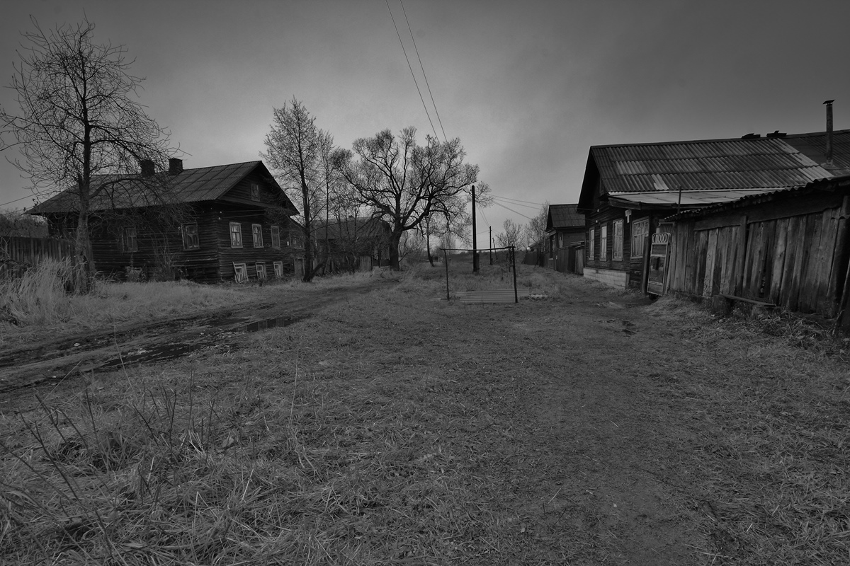 Далекое захолустье. Деревня захолустье. Деревня захолустье Псковская область. Яблочное захолустье. Дома в захолустье.