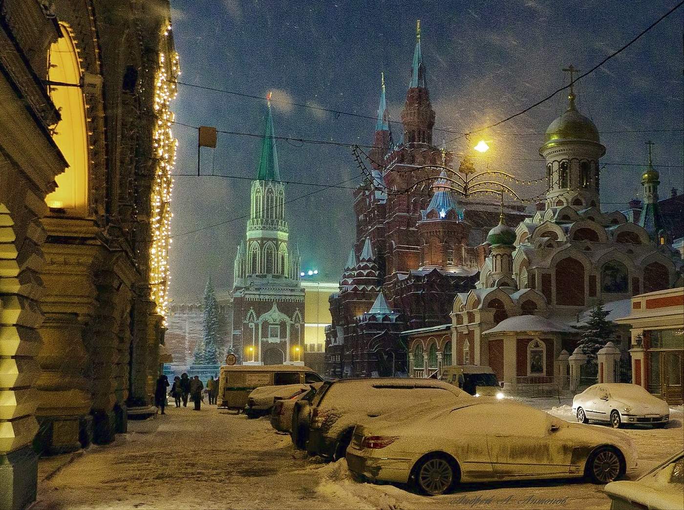 Улица снежная москва. Рождественка Москва зимой. Москва Никольская улица снег. Улицы Москвы зимой. Зимнее утро на Никольской в Москве.