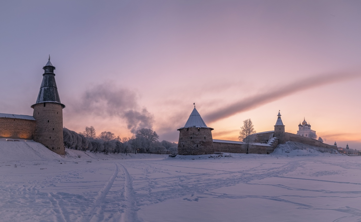 Зимний псков. Великий Псков зимой. Псков зима. Тур Печоры - Изборск зимой. Городской округ город Псков зимой.