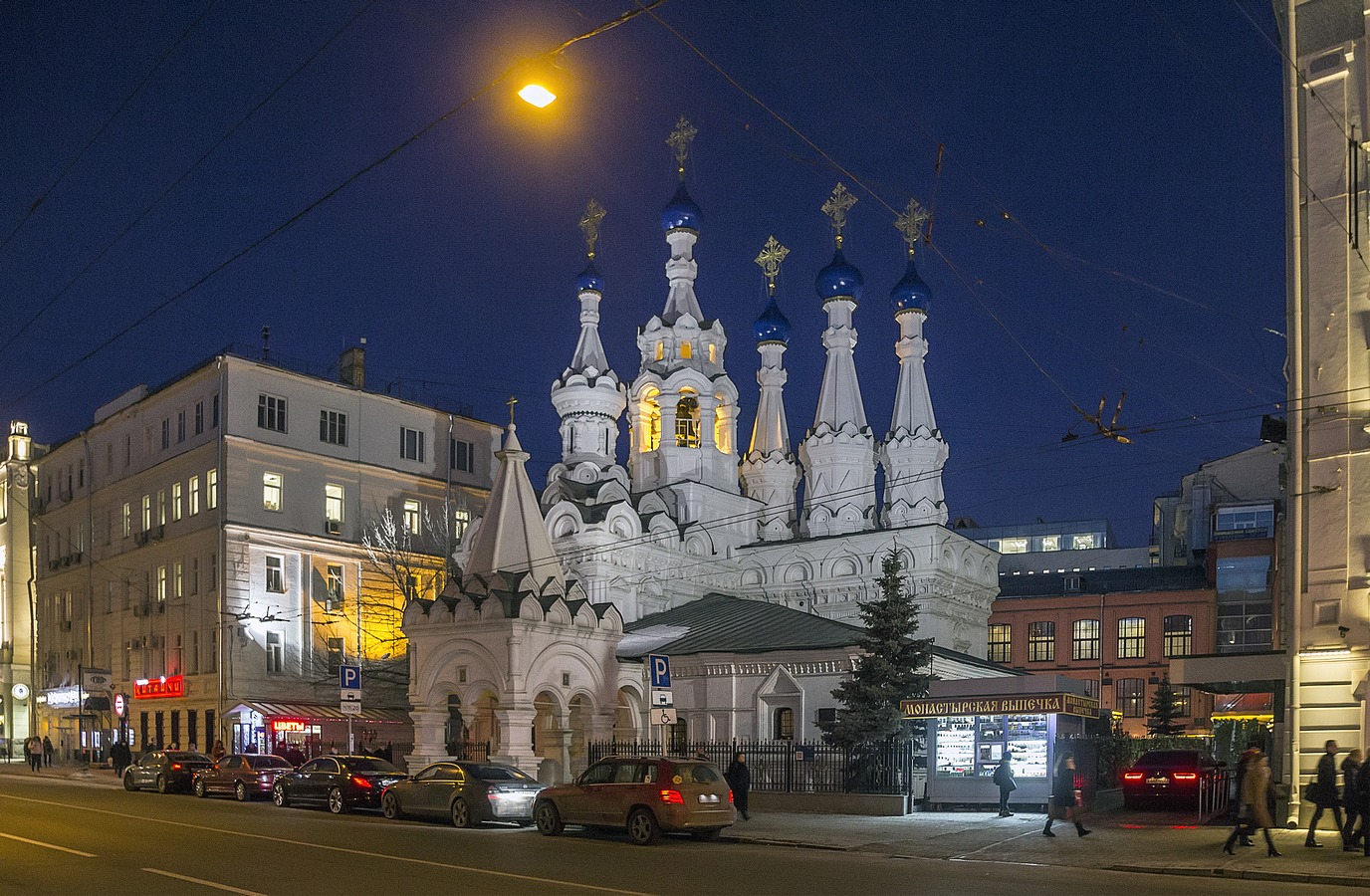 Церковь рождества москва. Храм Рождества Пресвятой Богородицы в Москве. Церковь Рождества Богородицы в Путинках. Храм Рождества в Путинках в Москве. Церковь Рождества Пресвятой Богородицы Москва.