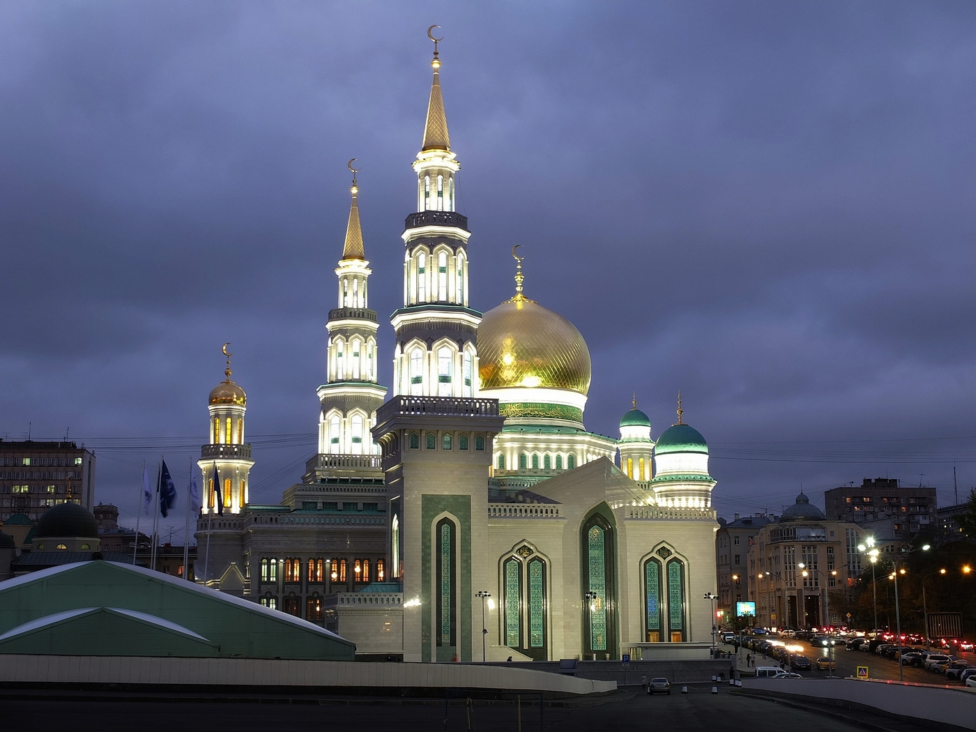 Мечети москвы фото. Московская Соборная мечеть Москва. Минарет Московской Соборной мечети.