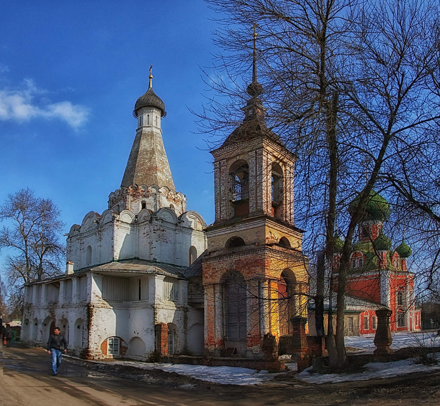 Церковь петра митрополита. Церковь Петра митрополита Переславль-Залесский. Церковь Петра митрополита в Переславле-Залесском, 1585 г.. Шатровая Церковь Петра митрополита. Церковь Петра митрополита в Переславл.