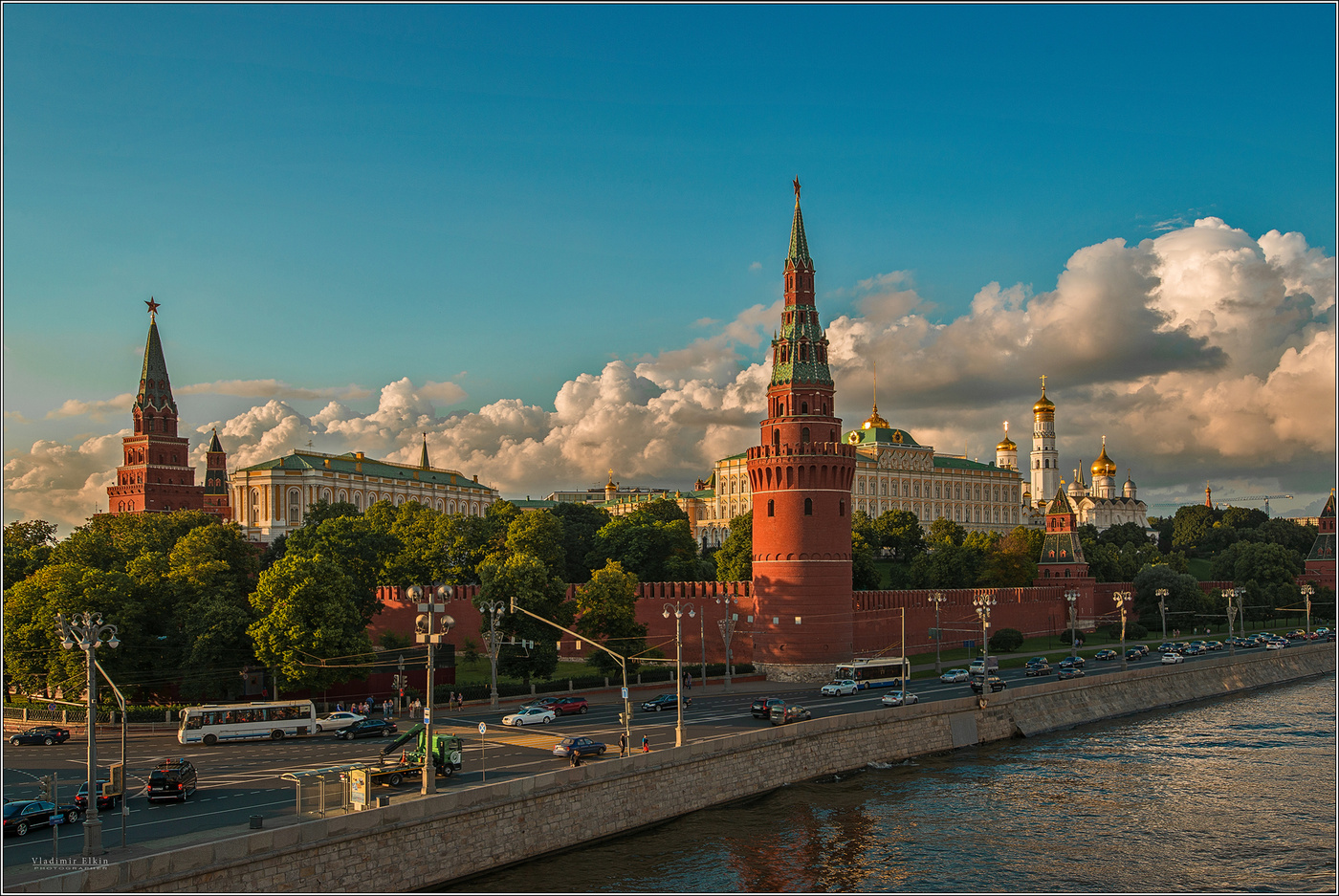 Красивые картинки с видами москвы, про дождь надписями