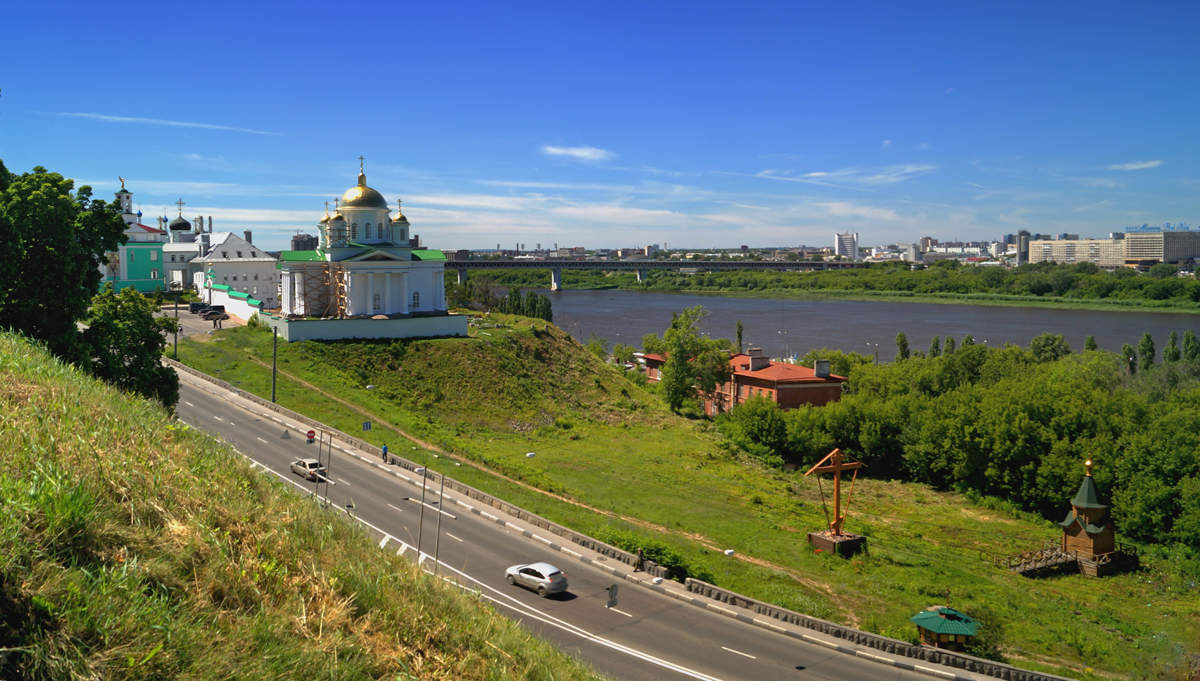 Рельеф нижегородской. Дятловы горы Нижний Новгород. Река Волга Дятловы горы Нижний Новгород. Рельеф Нижнего Новгорода. Вид на Дятловы горы Нижний Новгород.