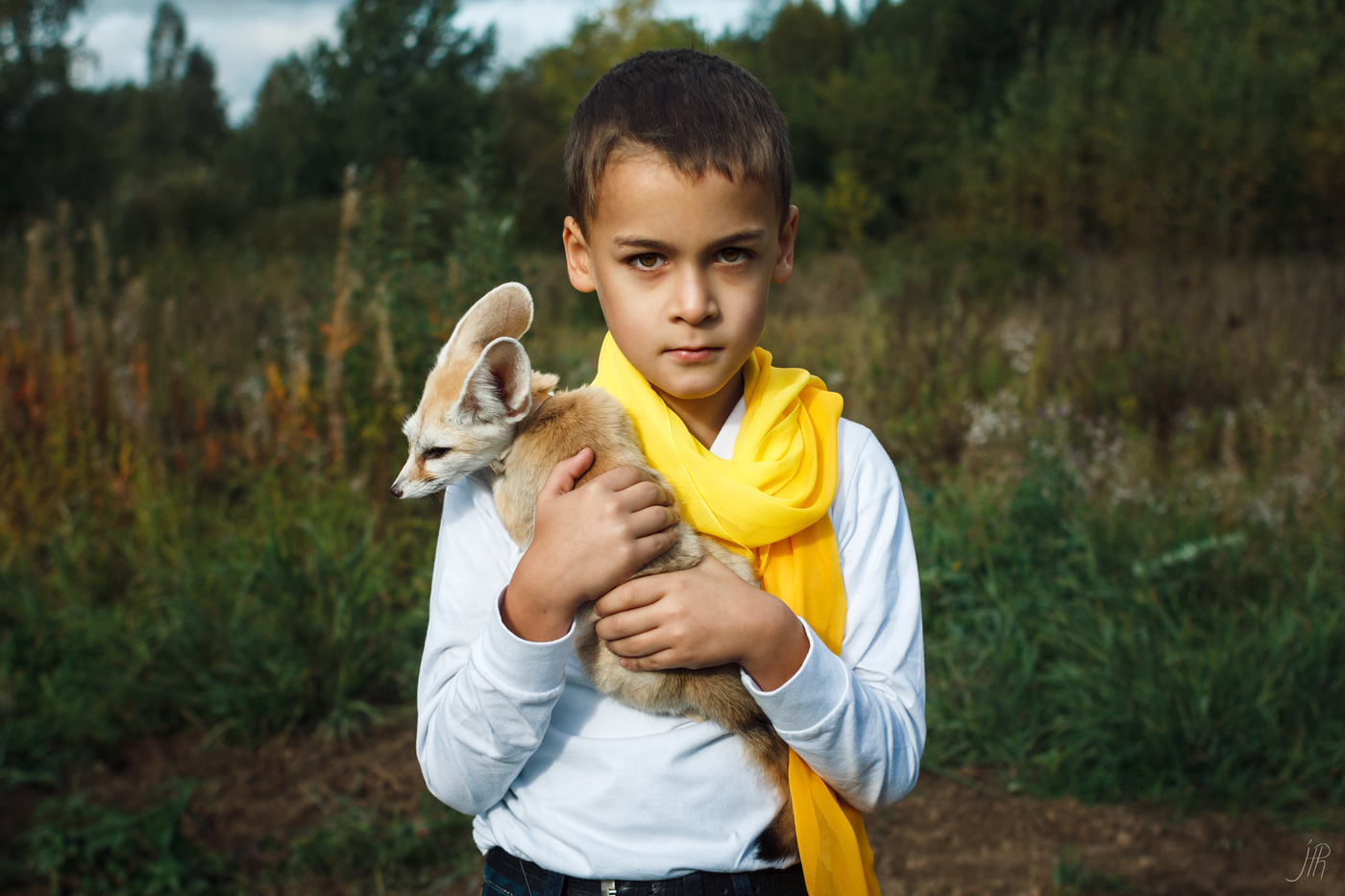 Мальчик и лис. Мальчик и лиса. Мальчик и Лисенок. Мальчик с лисичкой. Мальчики с лисами.