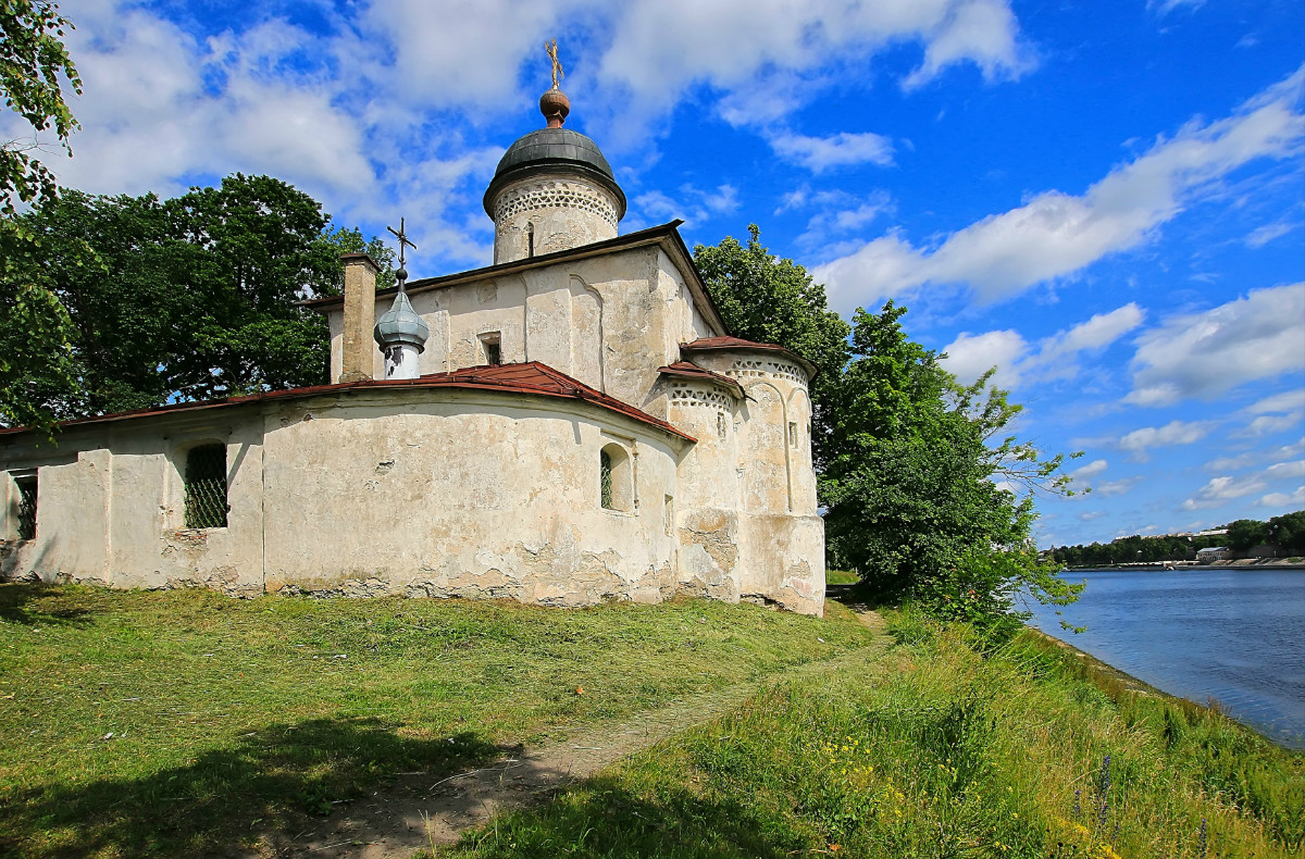 Фото храмов пскова. Климентовская Церковь Псков. Древний храм Псков. Псков: храм морской.... Морской храм святителя Климента Римского Псков.