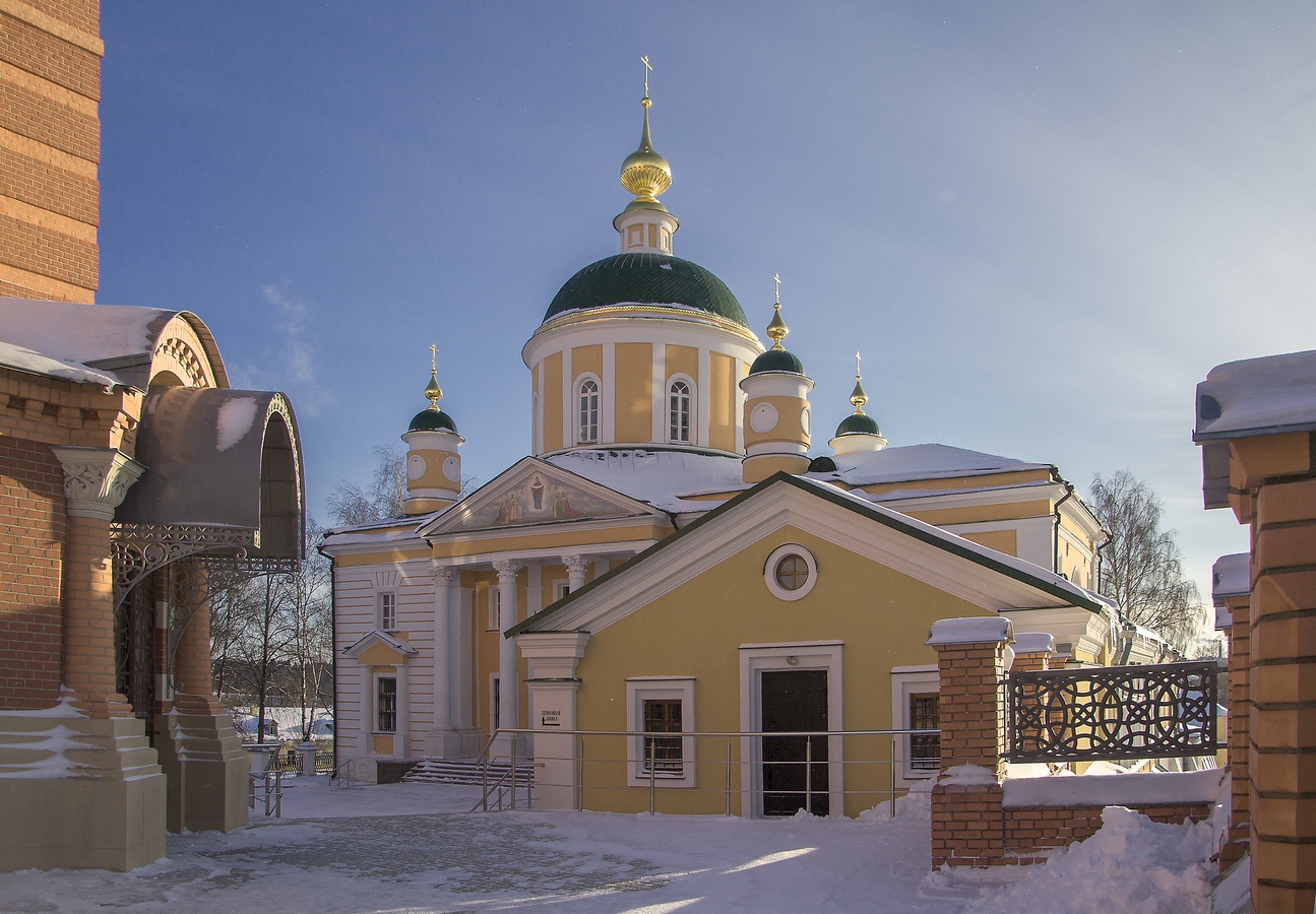 Фото покровского. Храм Хотьково монастырь.