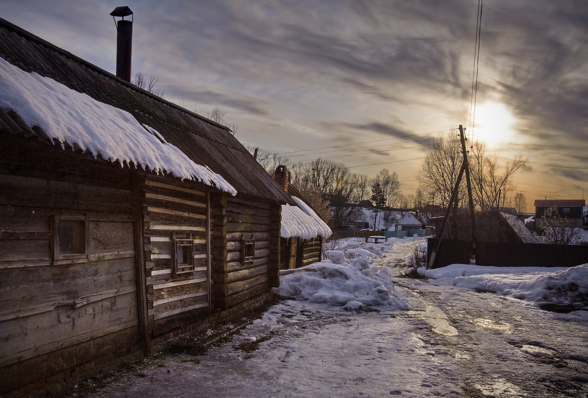 Севший фото. Март в деревне. Весна в деревне. Деревни средней полосы. Весна деревня вечер.