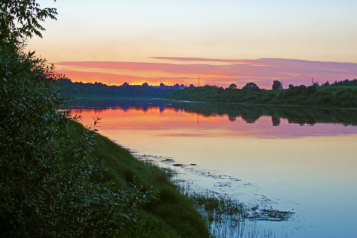 Река западная двина. Западная Двина река. Белоруссия Западная Двина река. Река Даугава. Река Двина Беларусь.