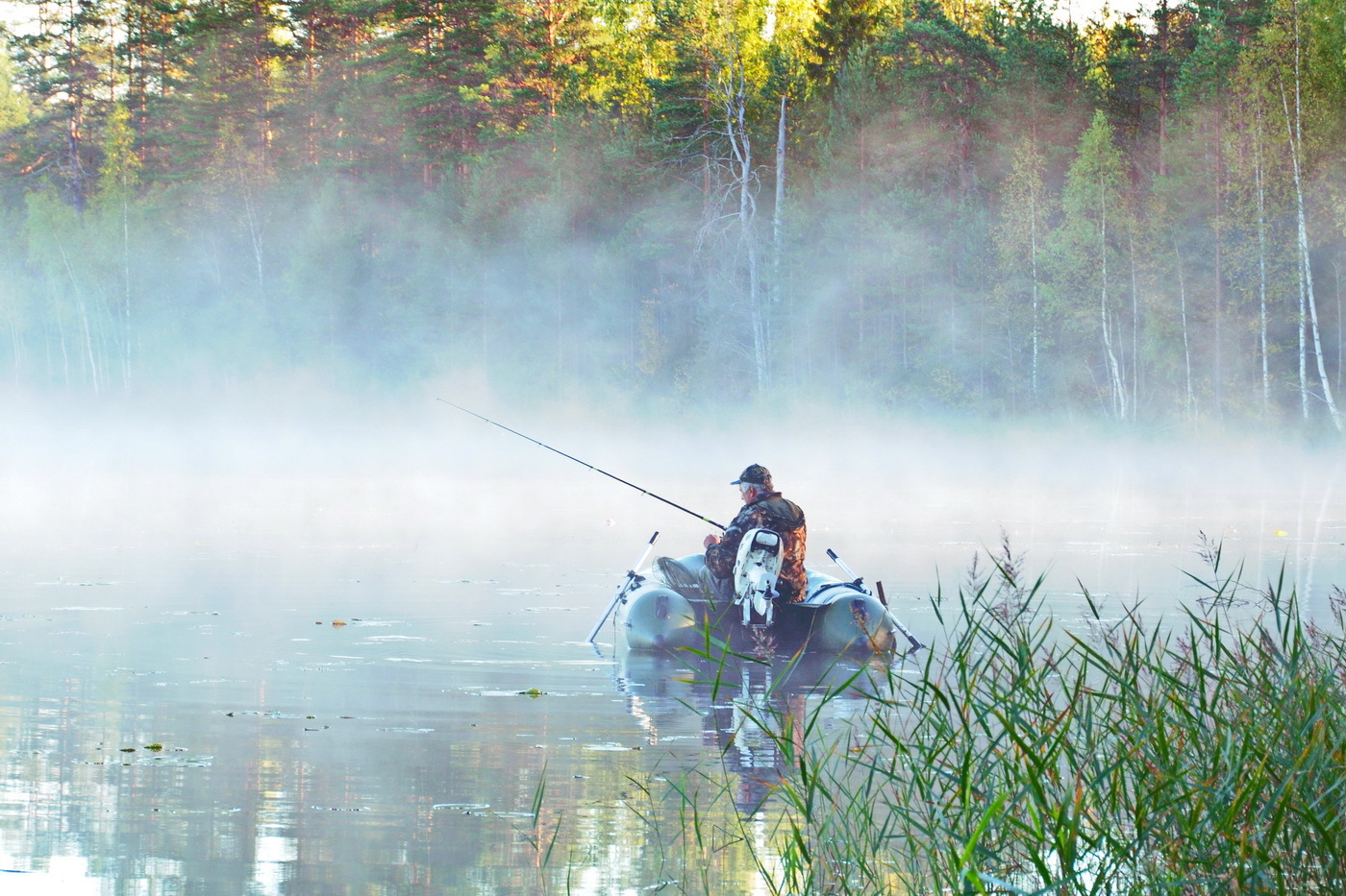 Летним утром мы направляемся на рыбалку природа. Природа рыбалка. Лодка для рыбалки. Утренняя рыбалка. Рыбалка осенью.