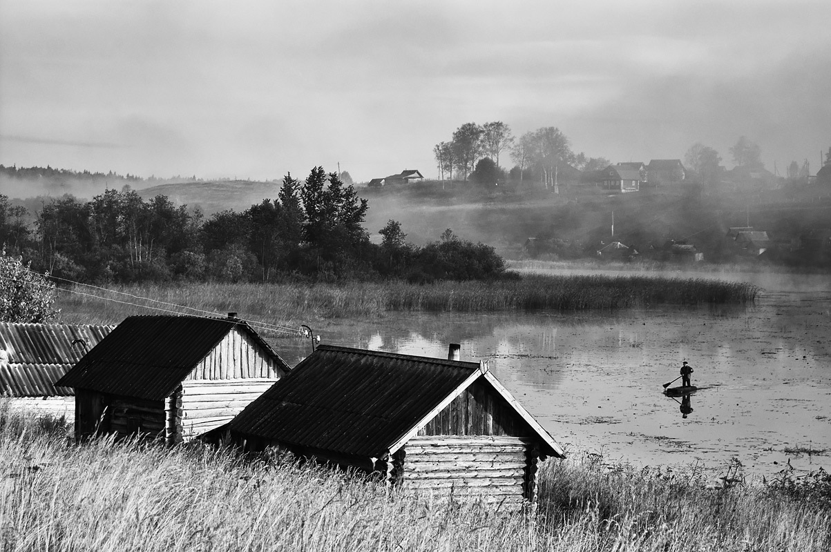 Село черное. Деревня черное. Деревня Старая черно белая. Деревня чб. Деревня в черно белом цвете.