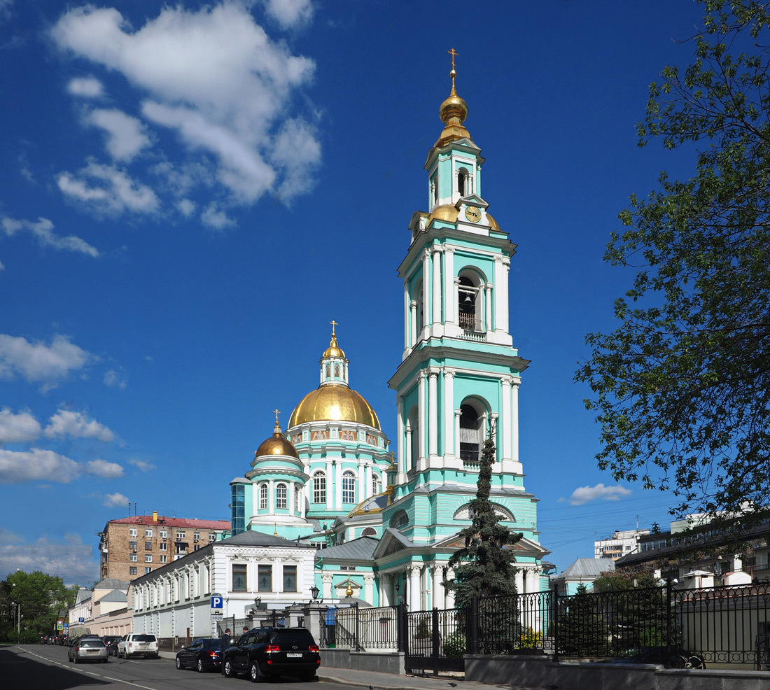 Богоявленская церковь москва. Богоявленский Елоховский собор в Москве. Кафедральный собор Богоявления Господня, Москва. Богоявленский собор Елохово. Богоявленский кафедральный собор Елоховский собор.