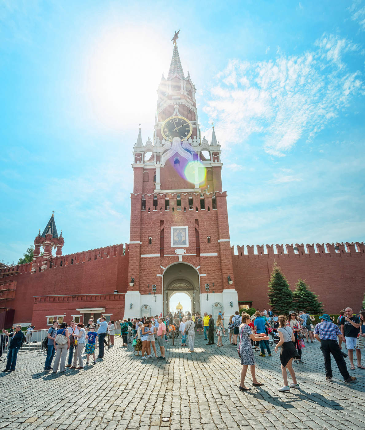 Красная Башня Фото