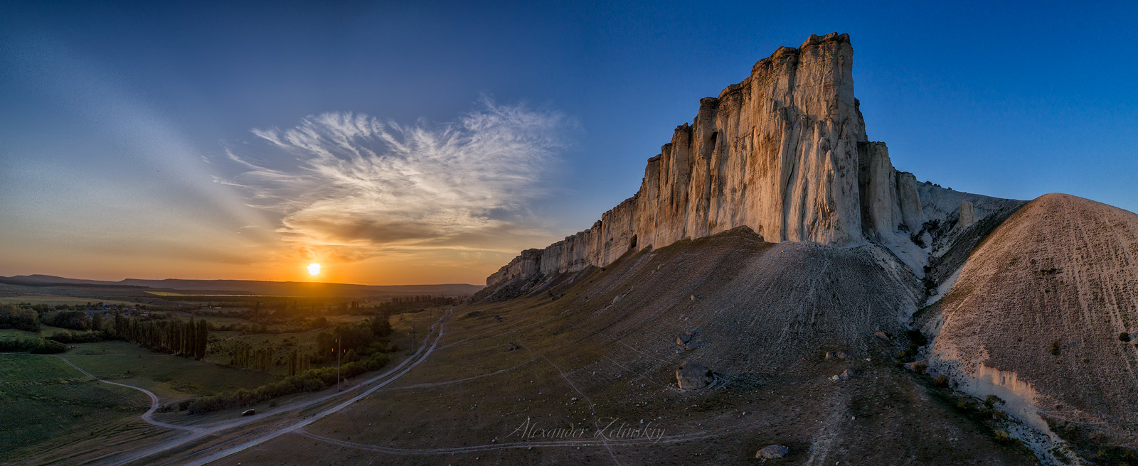 День белогорска крым. АК Кая Белогорск. Крым белая скала панорама. Белая скала в г. Белогорск. Белая скала Белогорск на закате.