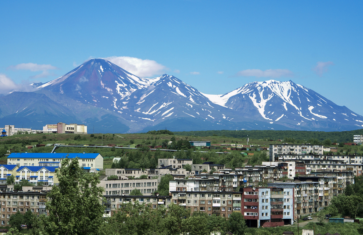 Петропавловск камчатский население. Петропавловск Камчатский горный. Петропавловск Камчатка горы. Петропавловск-Камчатский крепость. Горполк Петропавловск Камчатский.