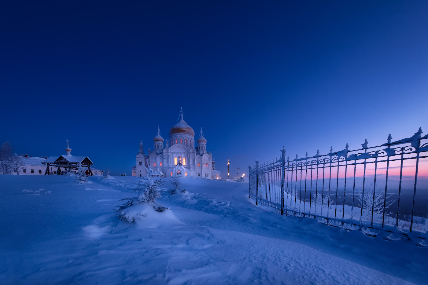 красивые храмы зимой