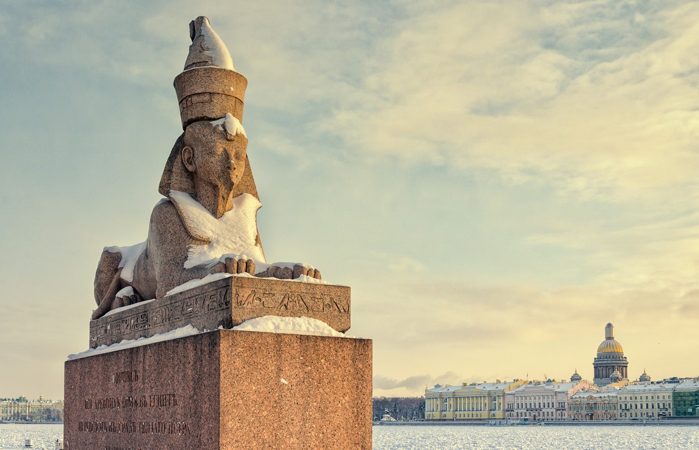 Сфинкс страж пирамид гизы. Стражи сфинкс. Стражники пирамиды. Стражи сфинкс. Сфинкс боги египта.