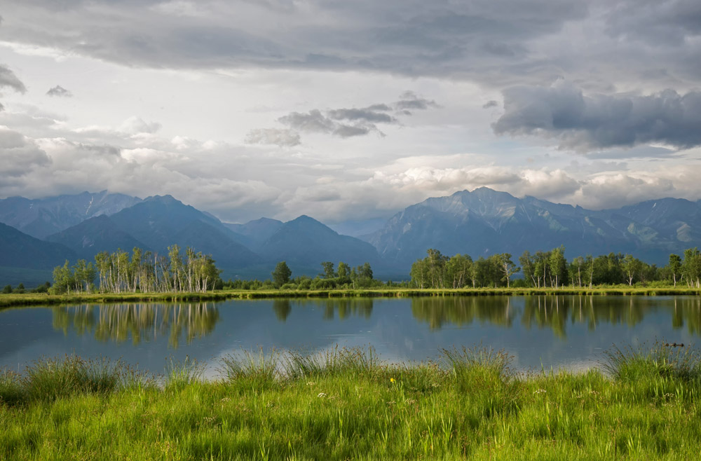 Великолепие тункинских гольцов очаровывает. Гора тункинские гольцы. Бурятия осенью. Великолепие тункинских гольцов очаровывает. Тункинские гольцы.