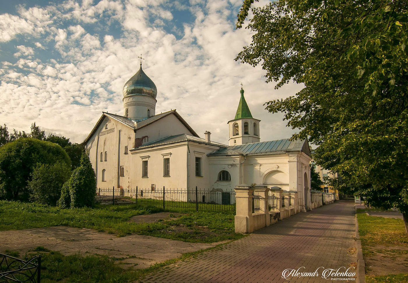 Храм дмитрия солунского ярославль. Храм Димитрия Солунского Великий Новгород. Церковь св. Дмитрия Солунского Великий Новгород. Церковь Дмитрия Солунского на Славкове улице.