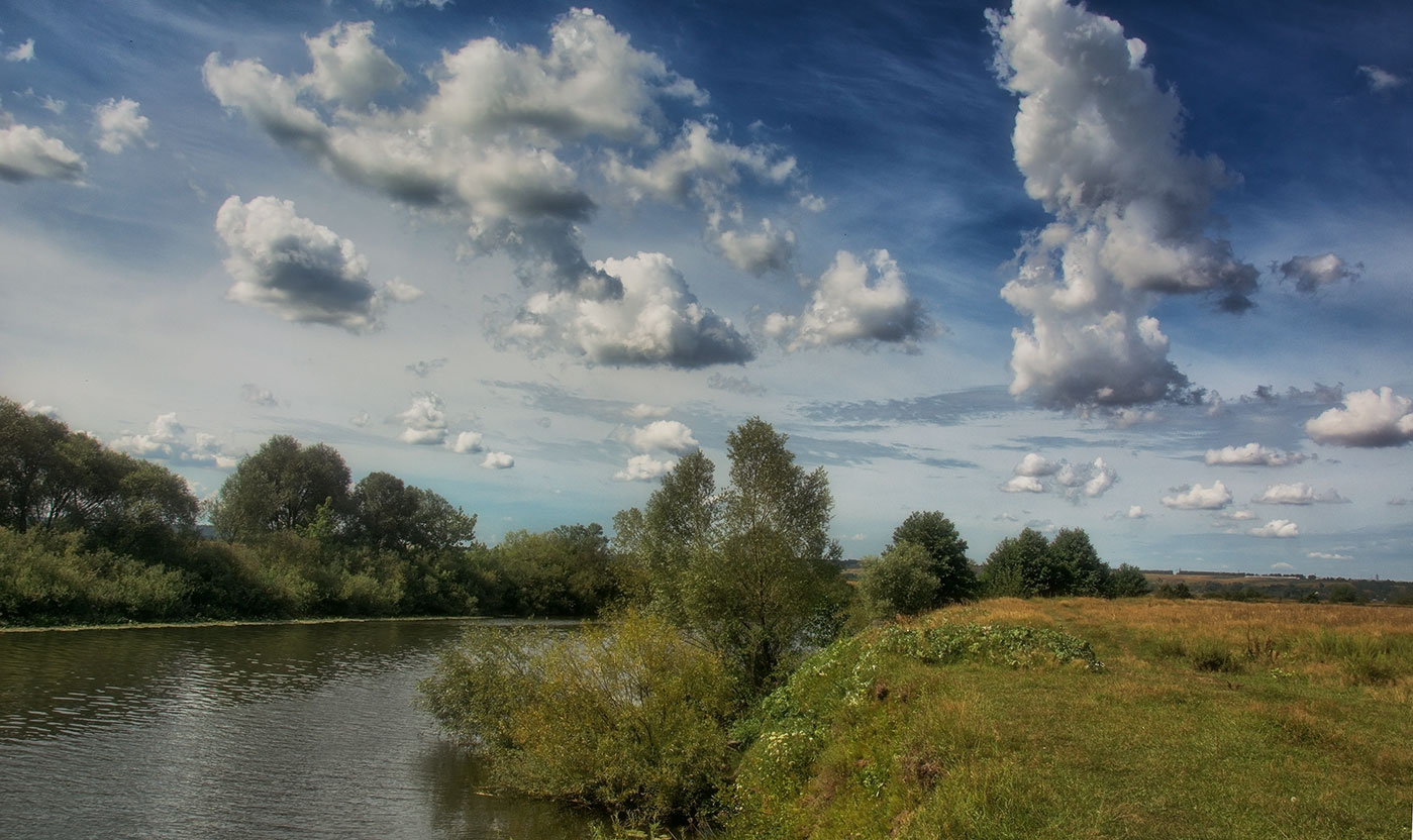 Реки мордовии. Котелино Мокша. Река Мокша. Долина реки Мокша. Река Мокша фото.