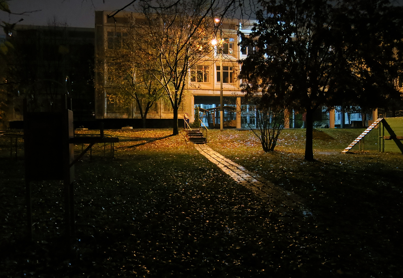 Двор Школы Фото