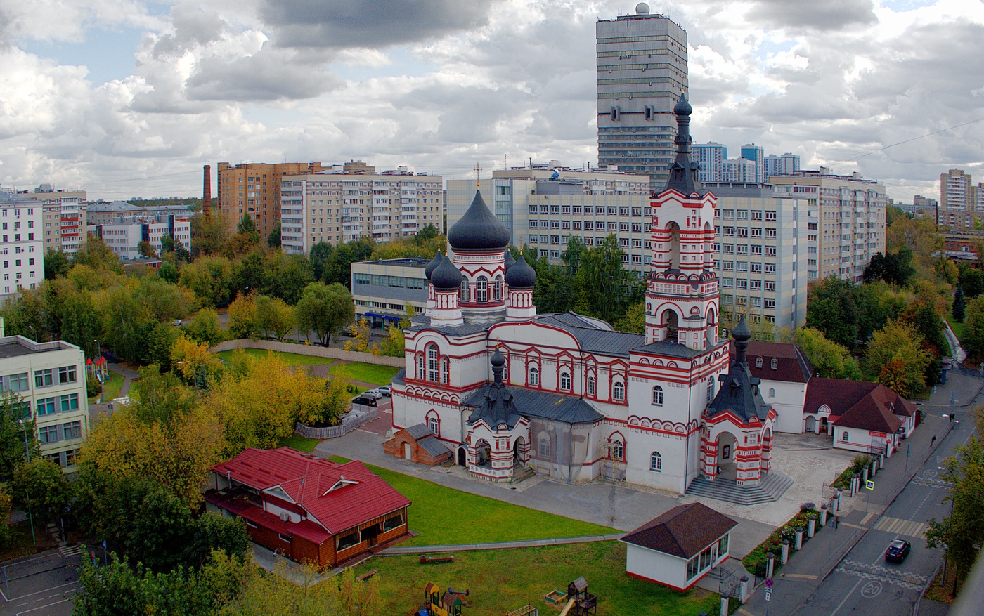 Храм солунского в москве. Храм великомученика Димитрия Солунского Москва. Храм Димитрия Солунского на Благуше. Храм великомученика Димитрия Солунского на Благуше, Москва. Церковь Дмитрия Солунского в Москве на Благуше.