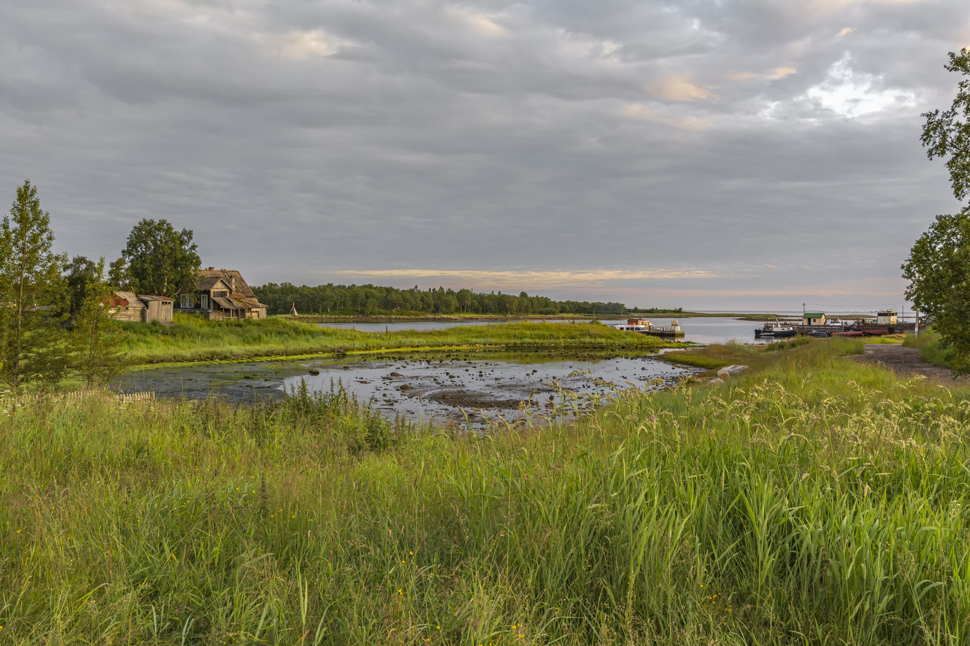 двинская губа белого моря на карте. белое море на карте от москвы. соловецкие острова на карте россии показать. маршрут в белое море из москвы. белое море на карте.