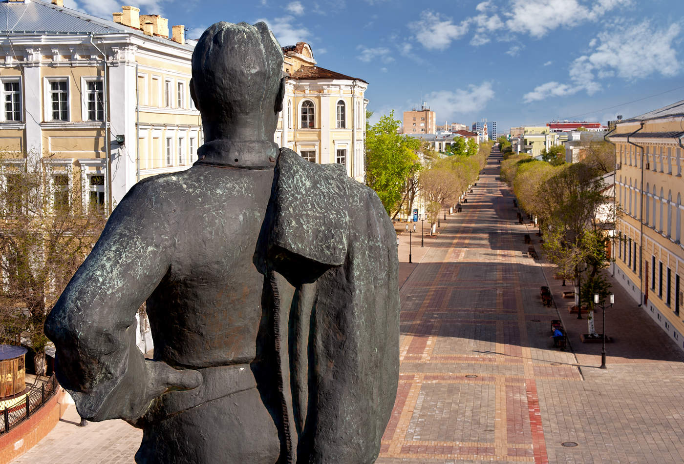 Улицы города оренбурга. Ул Советская Оренбург. Чкалов памятник Оренбург. Город Оренбург улица Советская. Достопримечательности Оренбурга Советская.