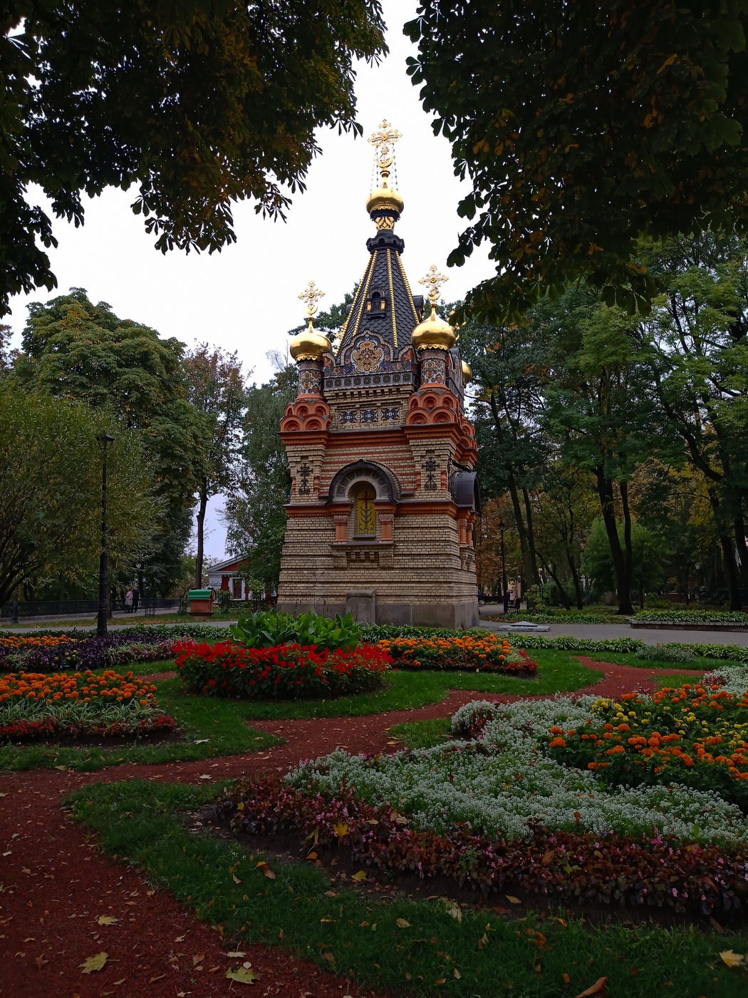 Часовня паскевичей. Часовня-усыпальница Паскевичей. Часовня-усыпальница Паскевичей Гомель. Часовня князей Паскевичей в Гомеле. Часовня-усыпальница Паскевичей внутри.