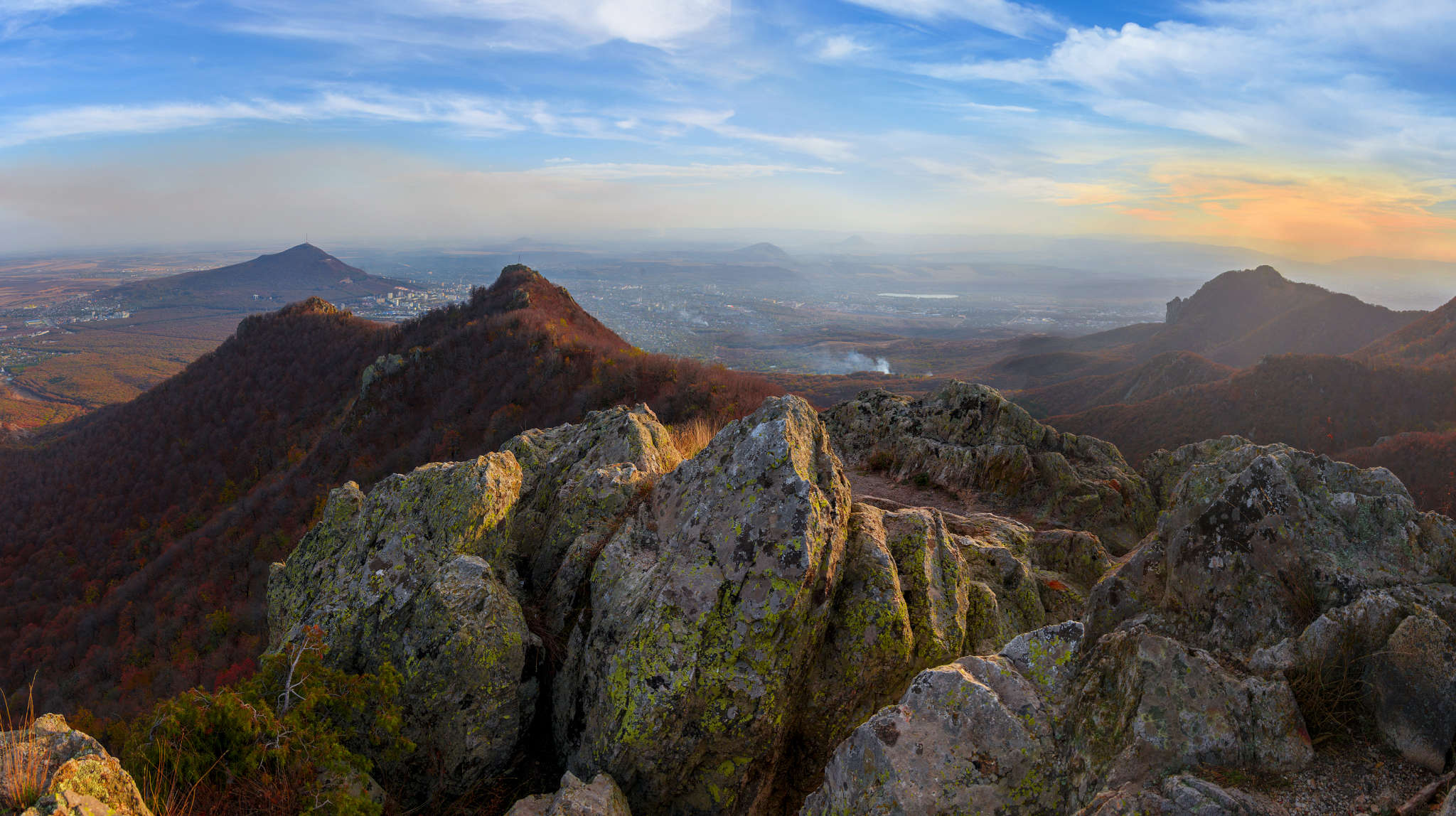 Храм солнца осенью фото