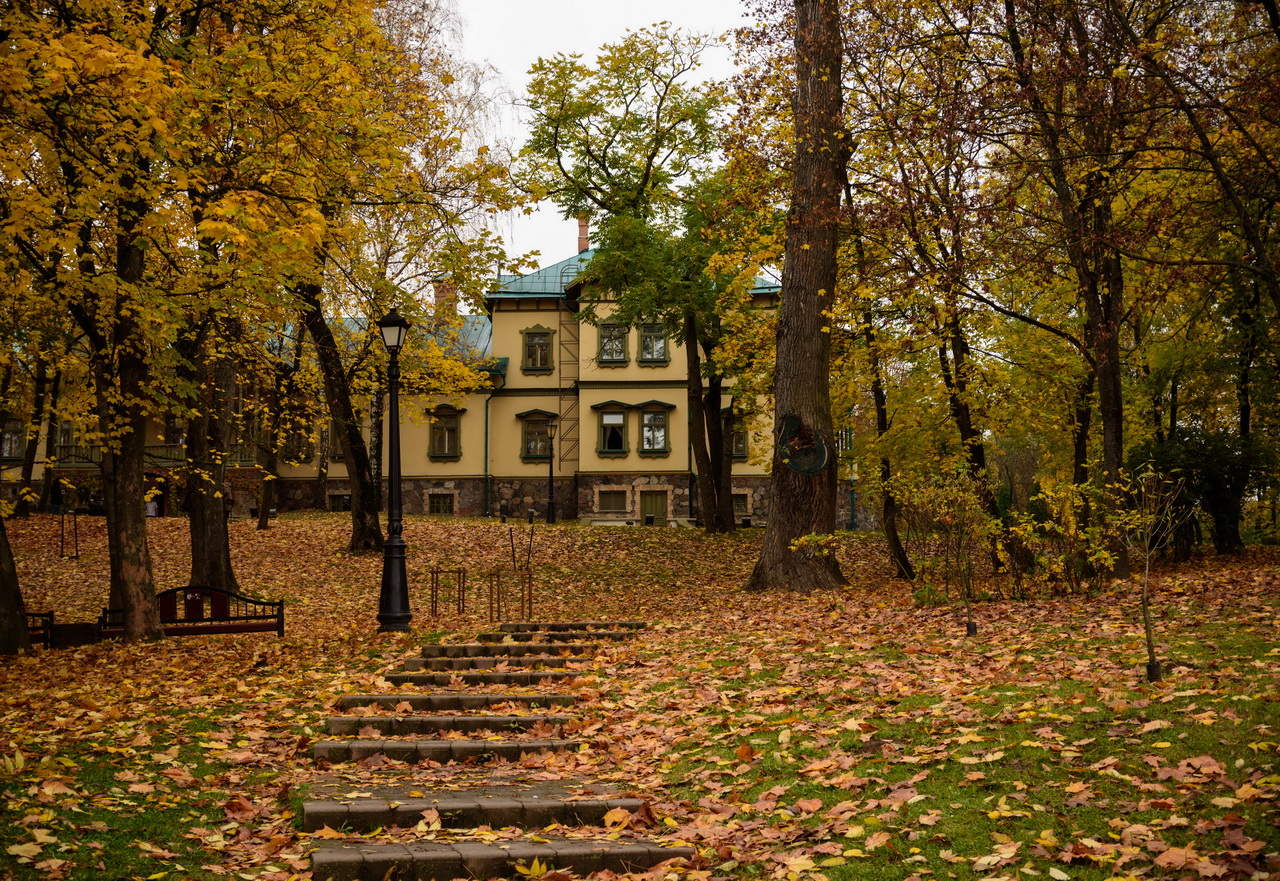 Лошица усадьба. Лошицкий парк в Минске. Усадьба в Лошицком парке. Лошицкая усадьба в Минске. Лошицкий парк в Минске зимой.